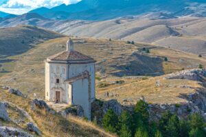 Abruzzo sconosciuto: 5 mete naturali che i turisti stranieri non trovano