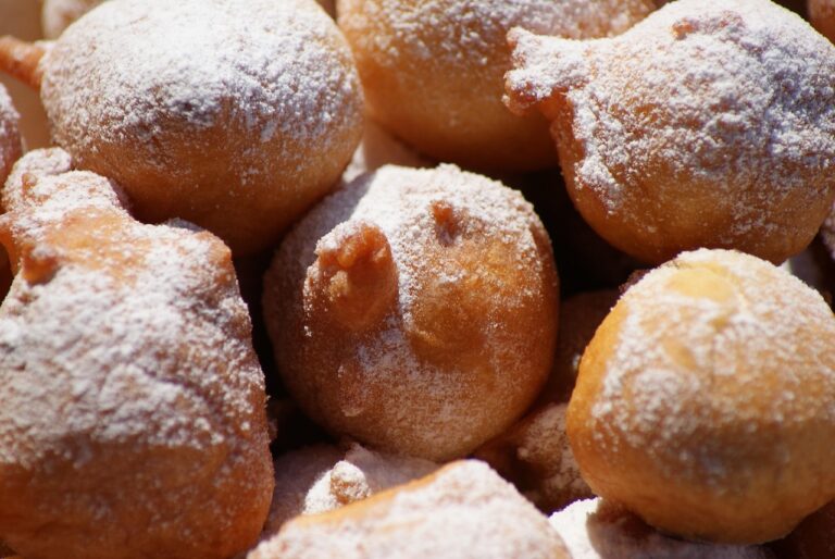 Come fare le frittelle di mele con la pastella: il trucco per renderle gonfie